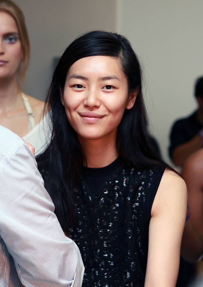 8位名模素颜大公开 | 素颜,名模,刘雯,erin heatherton,cara