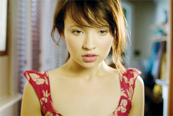 陪睡美人这次不陪睡!非主流美人爱蜜莉布朗宁emily browning