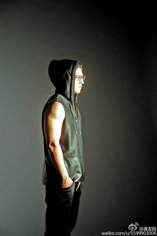 妞快报:蒋友柏突变魔鬼筋肉人!「肌」情四射的秘密原来是