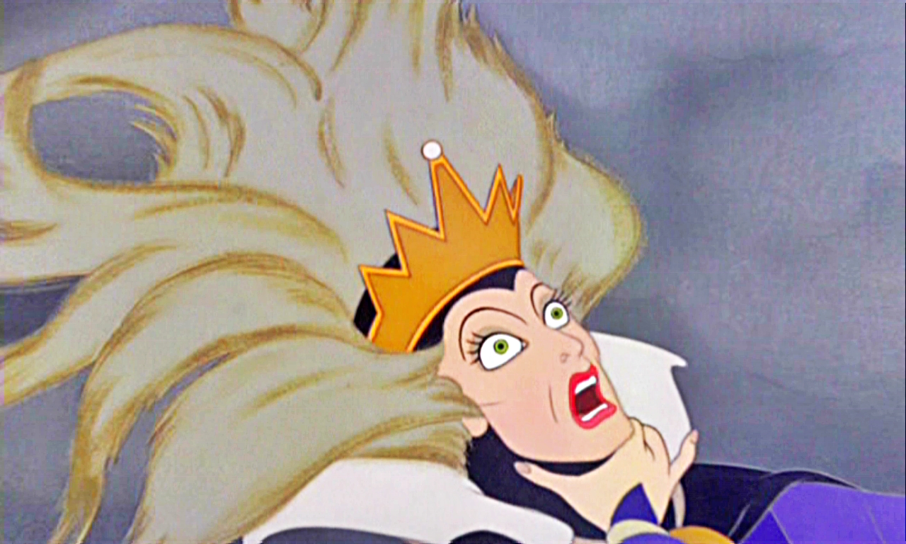 坏皇后变身的画面也太惊悚!迪士尼动画最恐怖的9个时刻